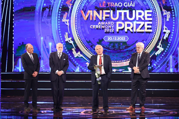 Chủ nhân giải thưởng 3 triệu USD của VinFuture 2022: 5 huyền thoại tạo ra công nghệ mạng toàn cầu - phát minh làm thay đổi vĩnh viễn cả thế giới - Ảnh 6.