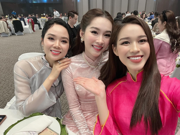 3 Hoa hậu Việt Nam đọ sắc chung khung ảnh: Người lui về hậu trường suốt 20 năm, người sắp kết thúc nhiệm kì - Ảnh 2.