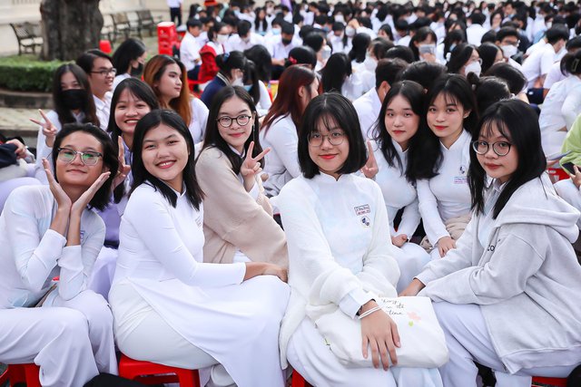 Lịch nghỉ Tết Nguyên đán 2023 của học sinh, giáo viên Hà Nội và TP.HCM: Dài nhất là 12 ngày - Ảnh 1.
