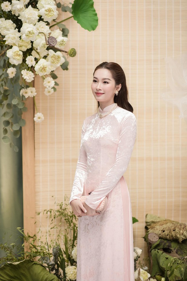 6 Hoa hậu Việt Nam ở lễ cưới Ngọc Hân - Ảnh 1.