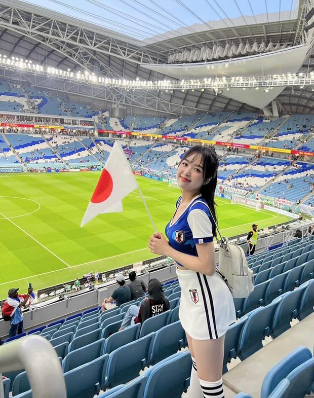 Hot girl Việt Nam sang Qatar xem World Cup 2022, cứ mặc áo đội nào là đội đó về nước - Ảnh 5.