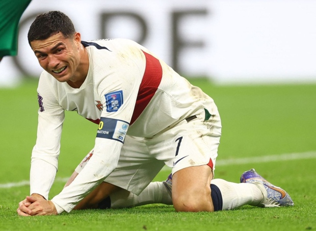 Ronaldo rơi nước mắt rời World Cup: Đoạn kết buồn cho sự nghiệp đỉnh cao - Ảnh 1.