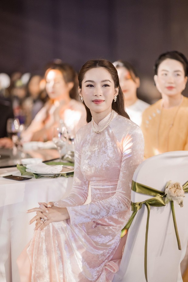 6 Hoa hậu Việt Nam ở lễ cưới Ngọc Hân - Ảnh 25.