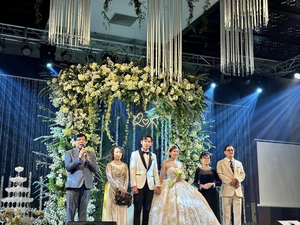 Thêm 1 sao nam lên xe hoa, Vân Trang và dàn nghệ sĩ Việt đổ bộ đám cưới - Ảnh 2.